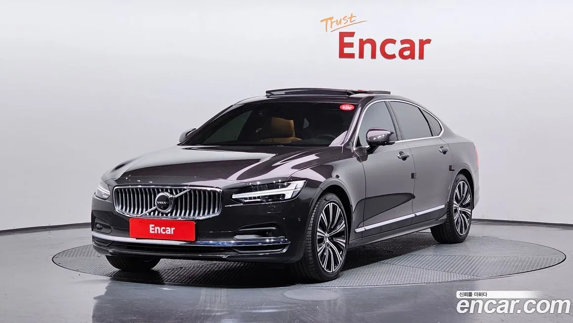 Volvo S90 — фото 1