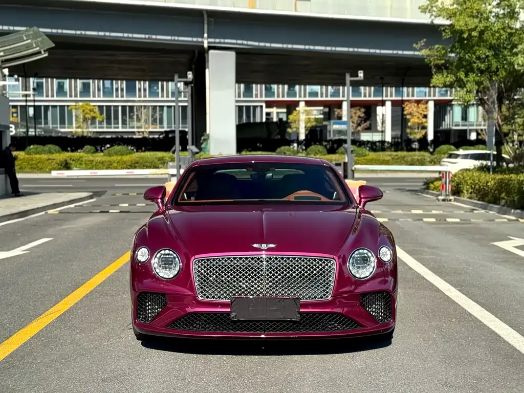 Bentley Continental — фото 1