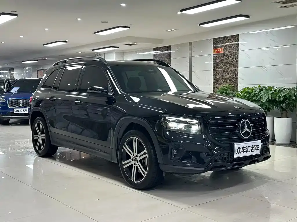 Mercedes-Benz GLB — фото 3