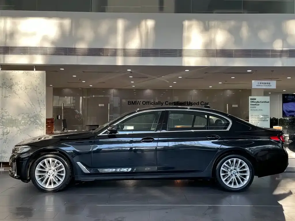BMW 5 Series — фото 3