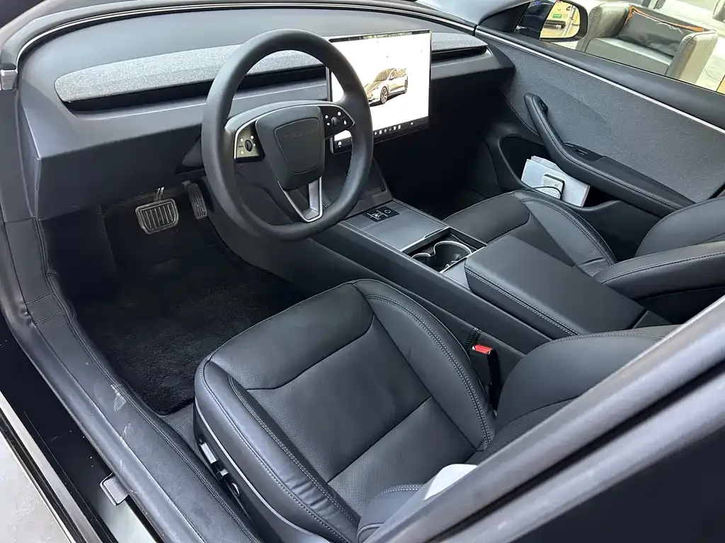 Tesla Model 3 — фото 6
