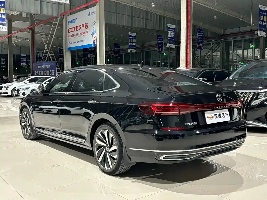Volkswagen Passat — фото 6