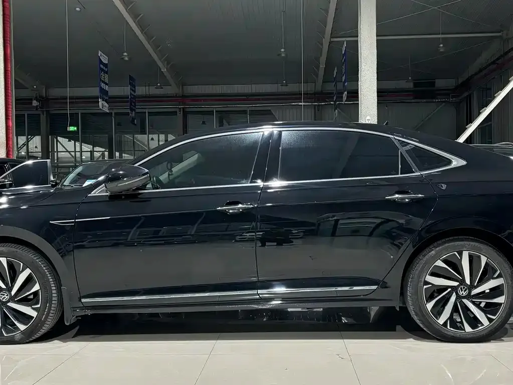 Volkswagen Passat — фото 7