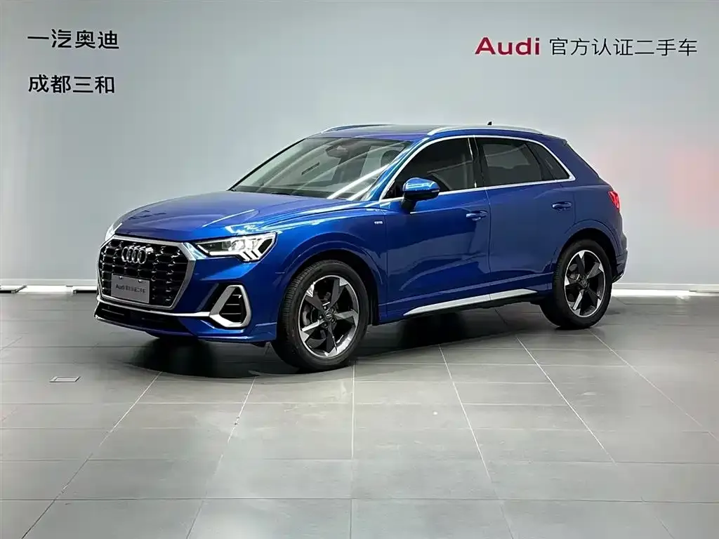 Audi Q3 — фото 1