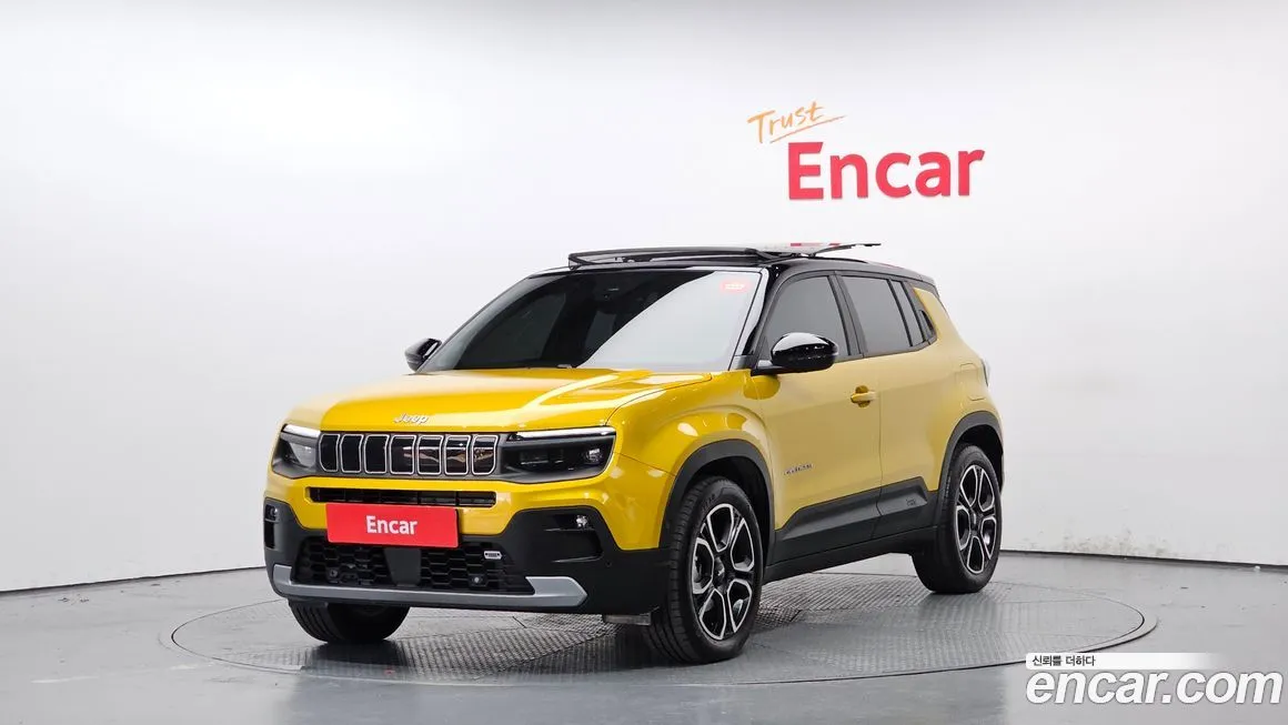 Jeep Avenger — фото 1