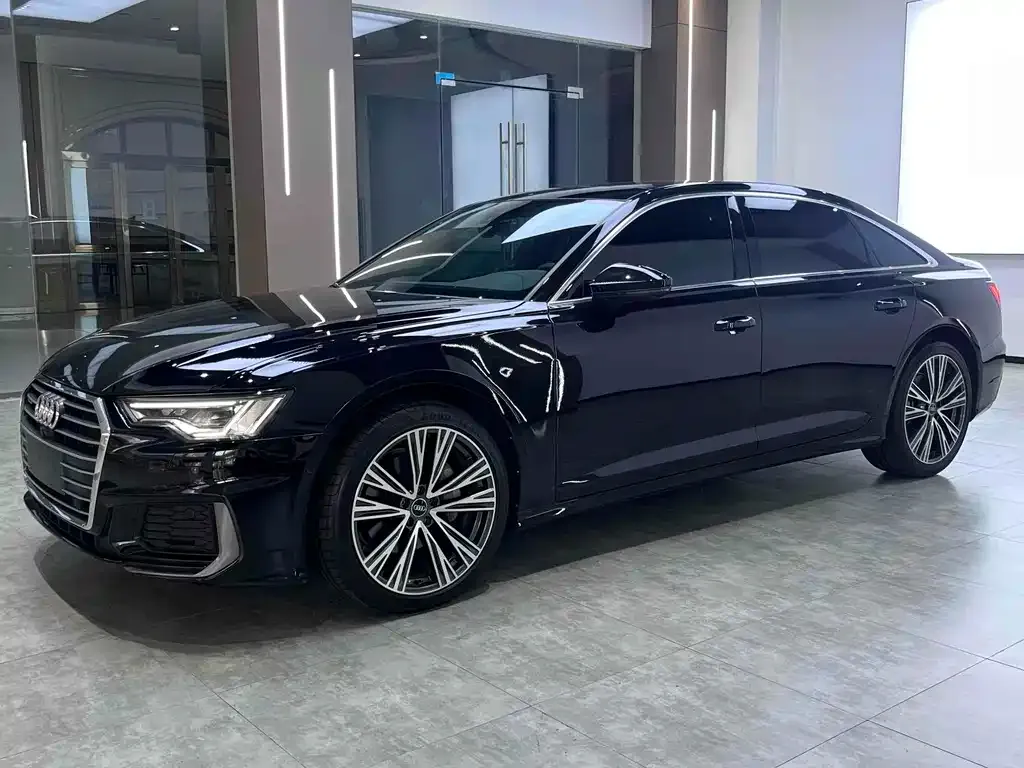 Audi A6L — фото 1