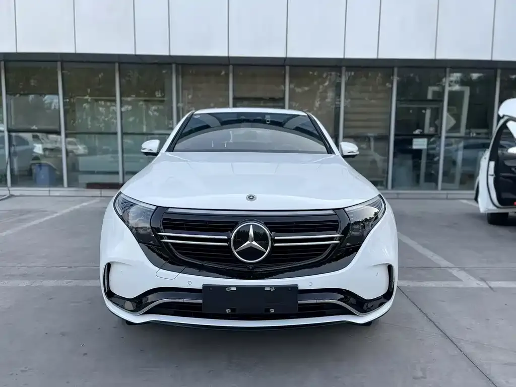 Mercedes-Benz EQC — фото 2