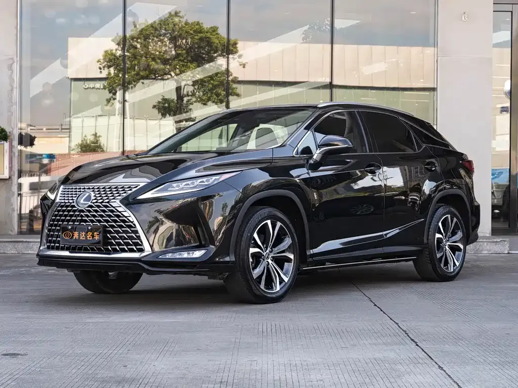 Lexus RX — фото 1