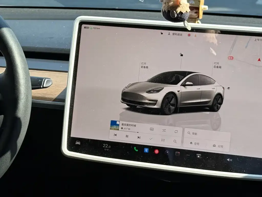 Tesla Model 3 — фото 9