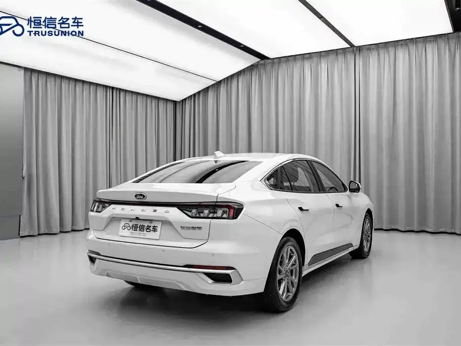 Ford Mondeo — фото 5