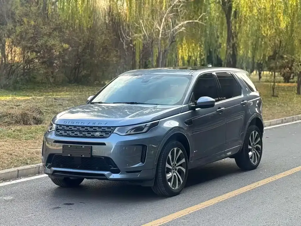 Land Rover Discovery Sport — фото 1