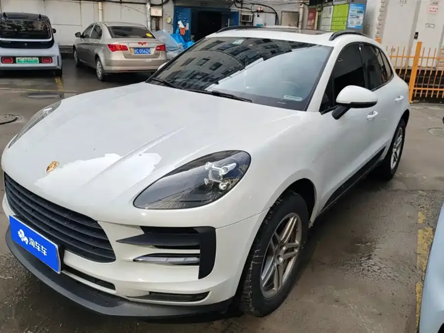 Porsche Macan — фото 1