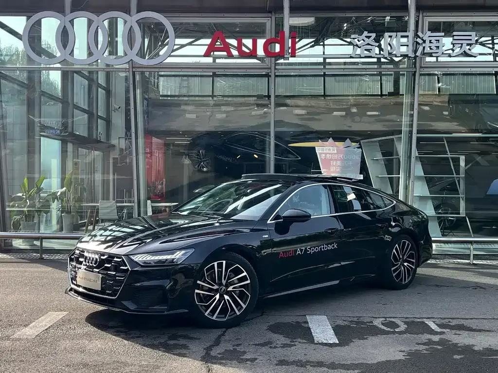 Audi A7 — фото 1