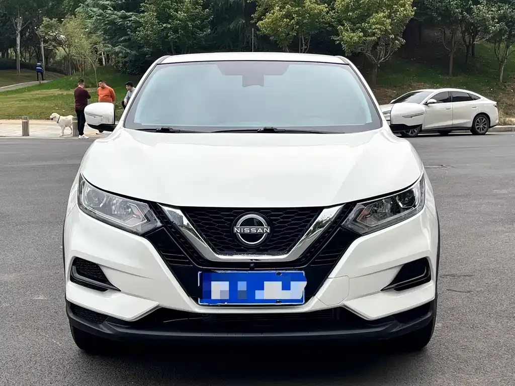 Nissan Qashqai — фото 2