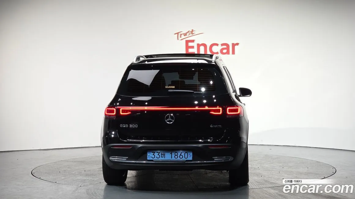 Mercedes-Benz EQB — фото 4
