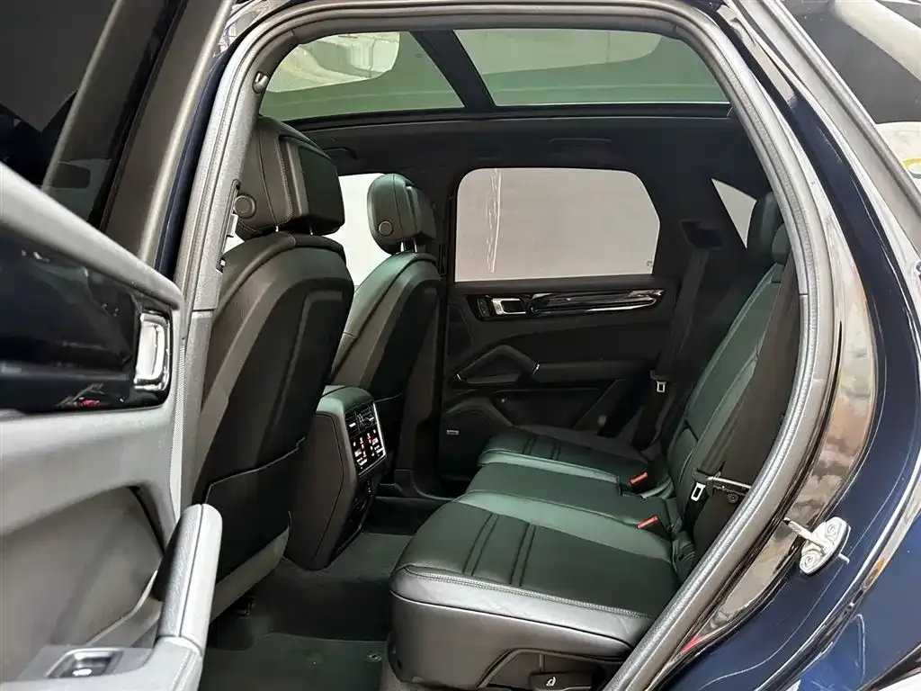 Porsche Cayenne Hybrid — фото 10