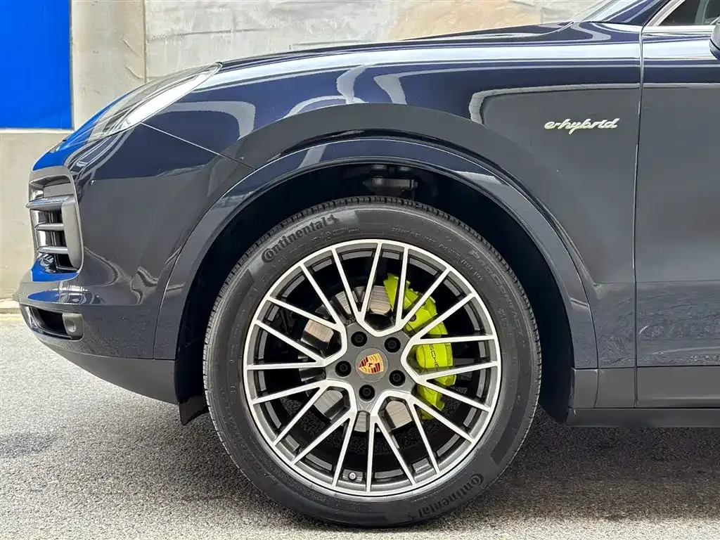 Porsche Cayenne Hybrid — фото 6