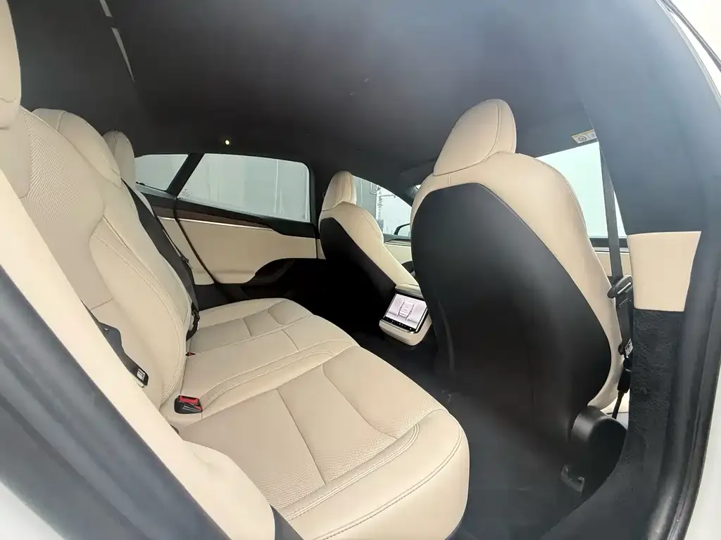 Tesla Model S — фото 10