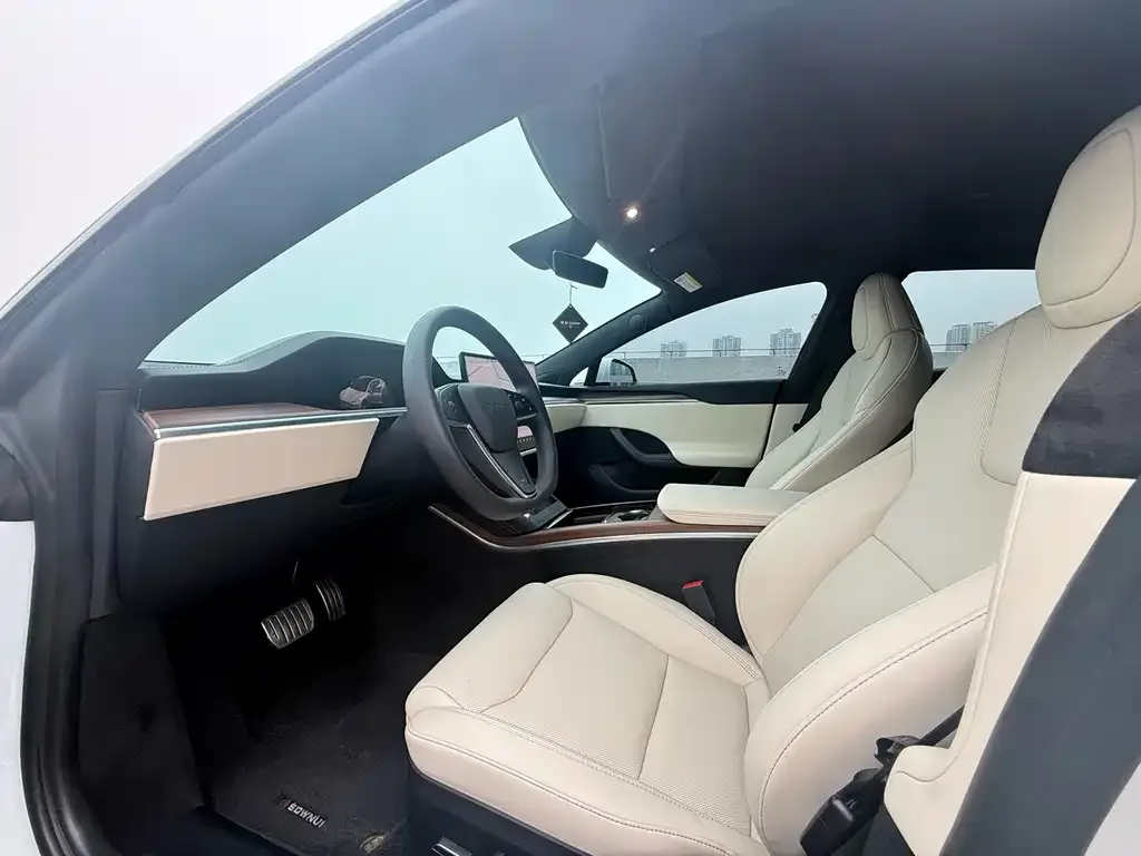Tesla Model S — фото 9
