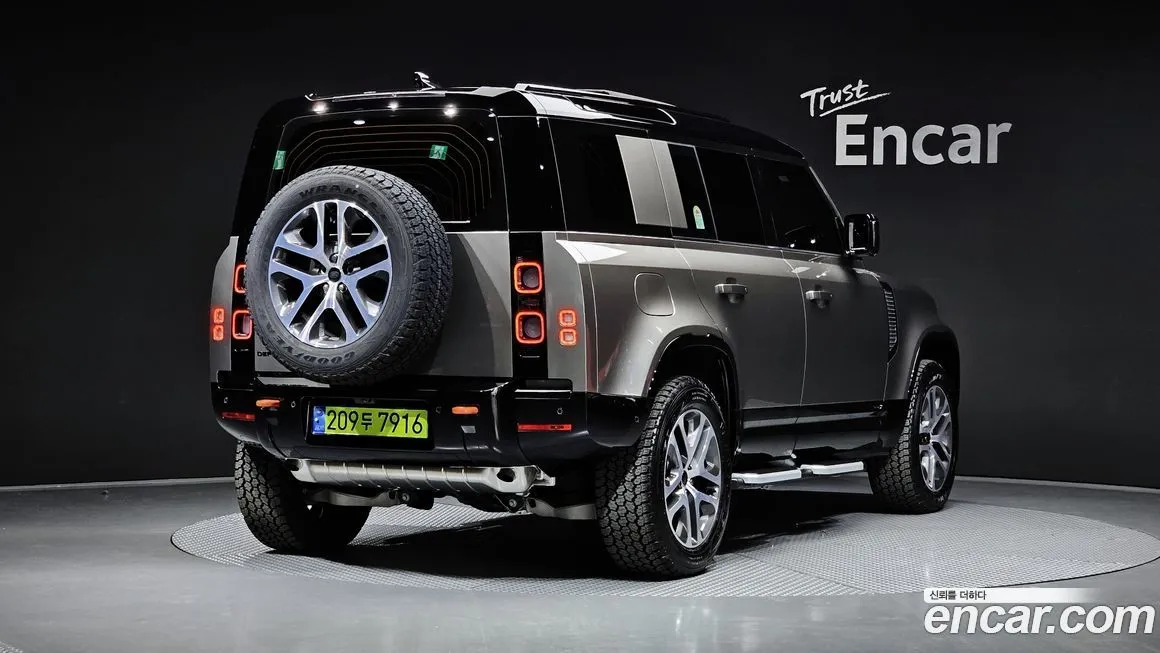 Land Rover Defender — фото 2