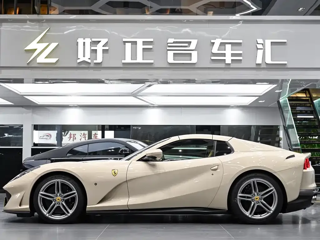 Ferrari 812 — фото 6