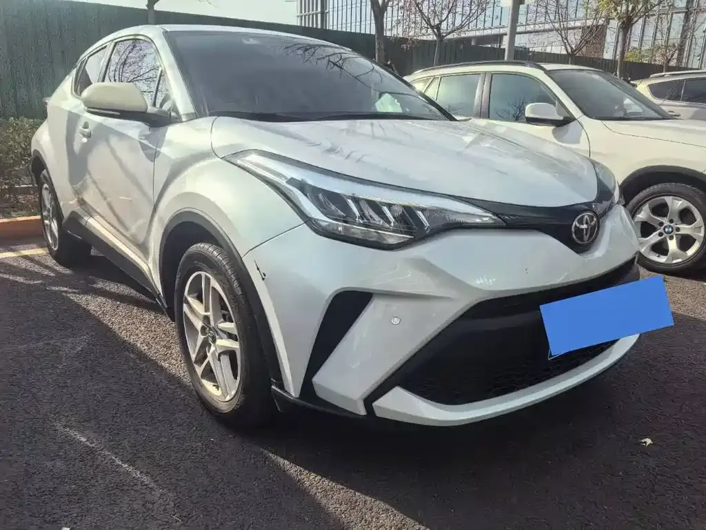 Toyota C-HR — фото 2