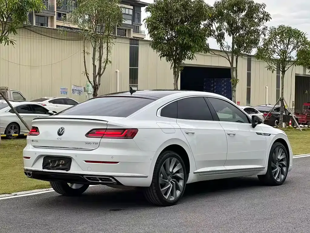 Volkswagen CC — фото 7