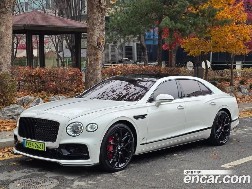 Bentley Flying Spur — фото 1
