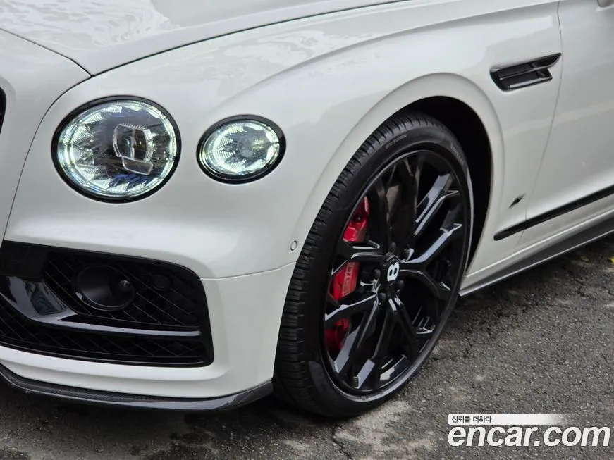 Bentley Flying Spur — фото 4