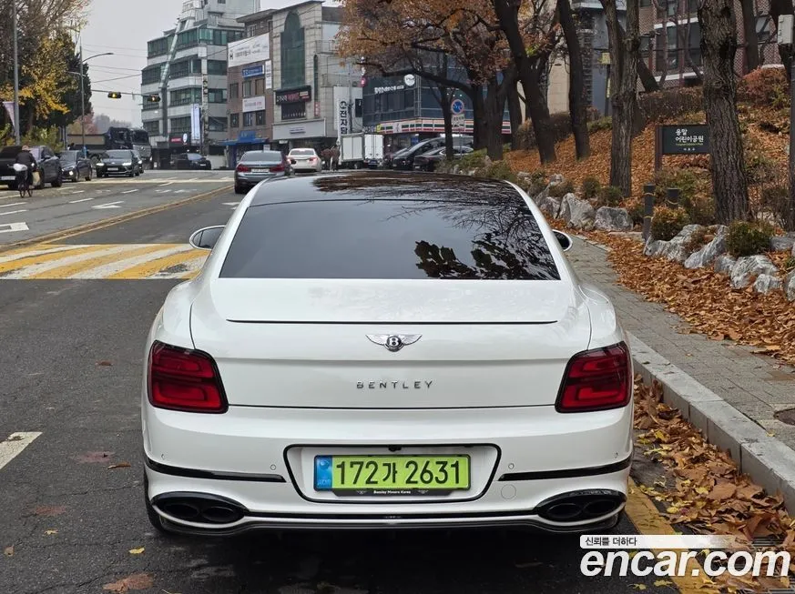 Bentley Flying Spur — фото 7