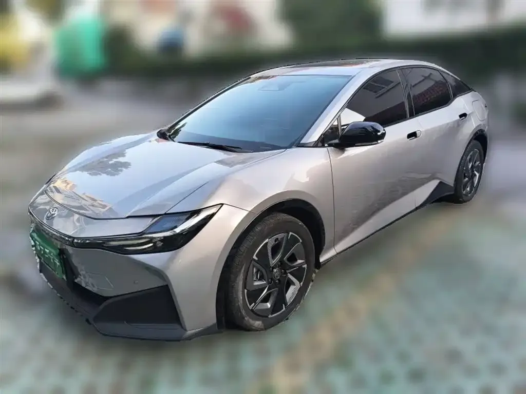 Toyota bZ3 — фото 1