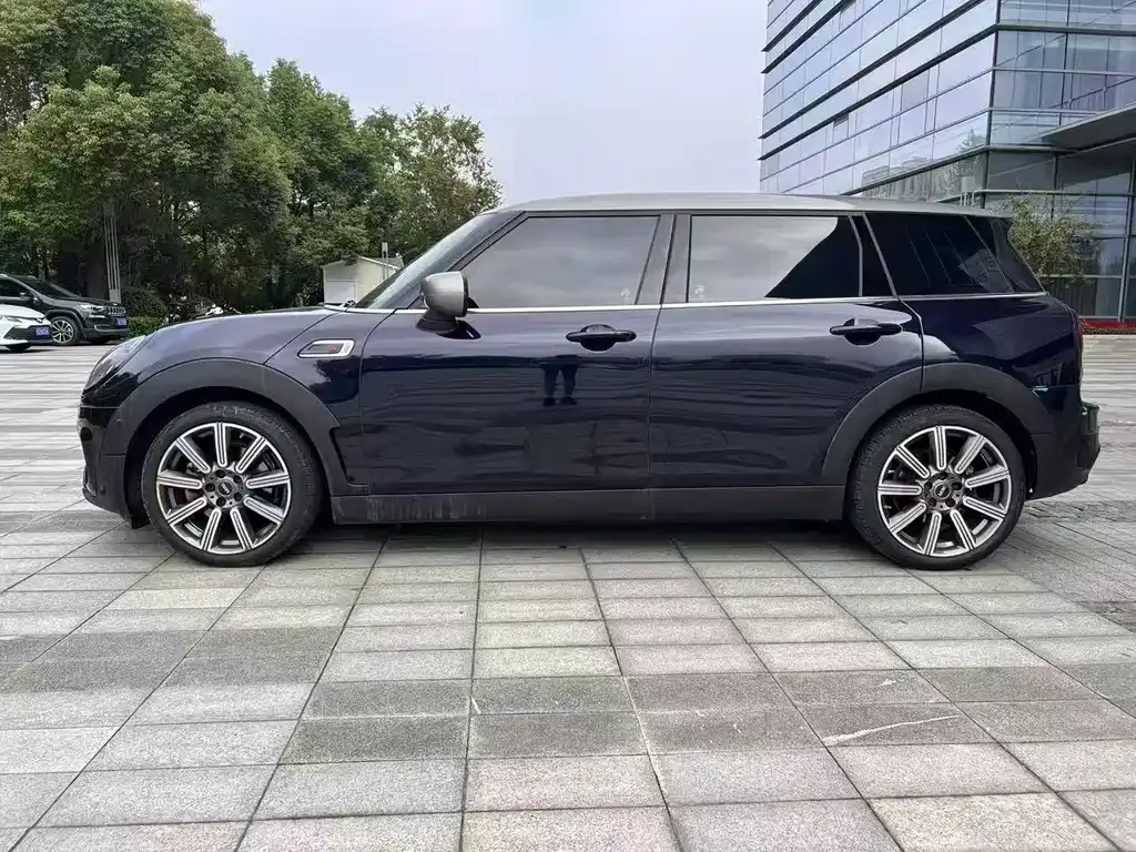 MINI Clubman — фото 3