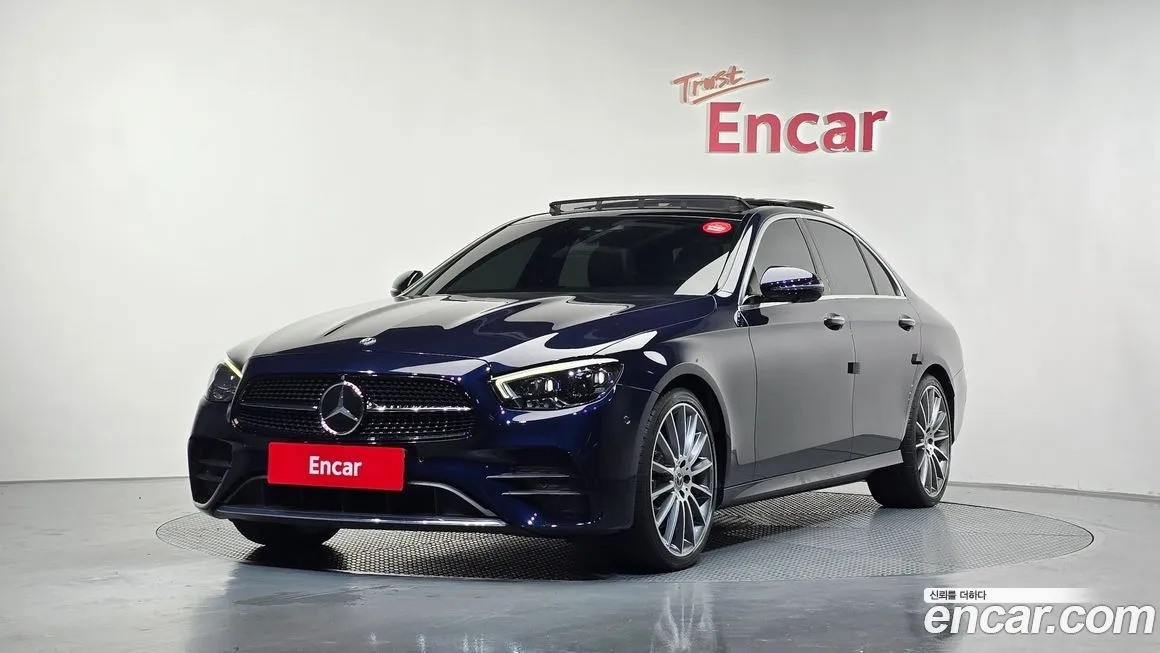 Mercedes-Benz E-Class — фото 1