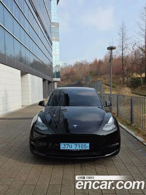 Tesla Model Y — фото 2