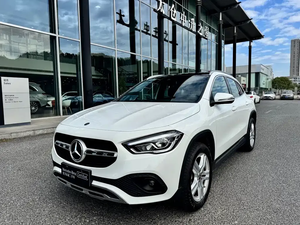 Mercedes-Benz GLA — фото 1