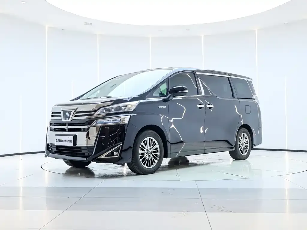 Toyota Vellfire — фото 1