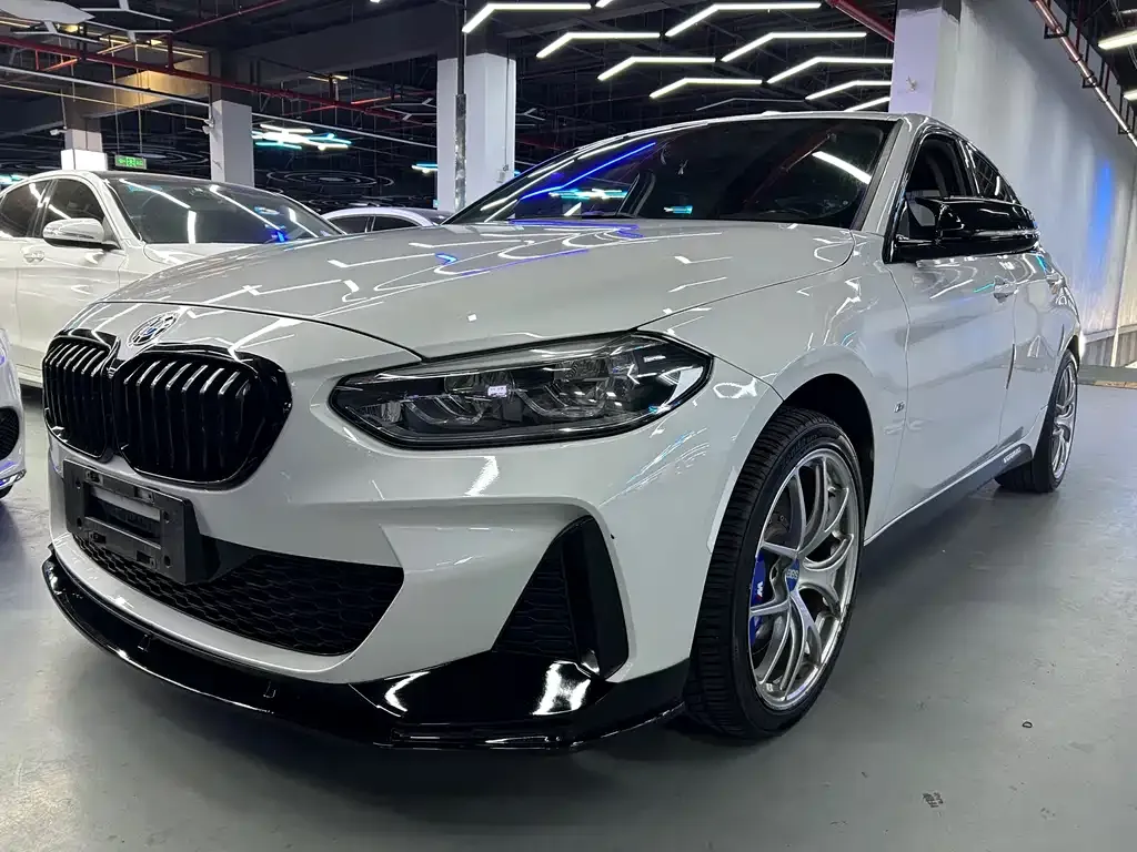 BMW 1 Series — фото 1