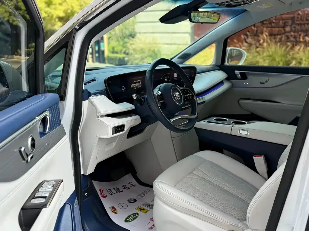 Buick GL8 Hybrid — фото 6