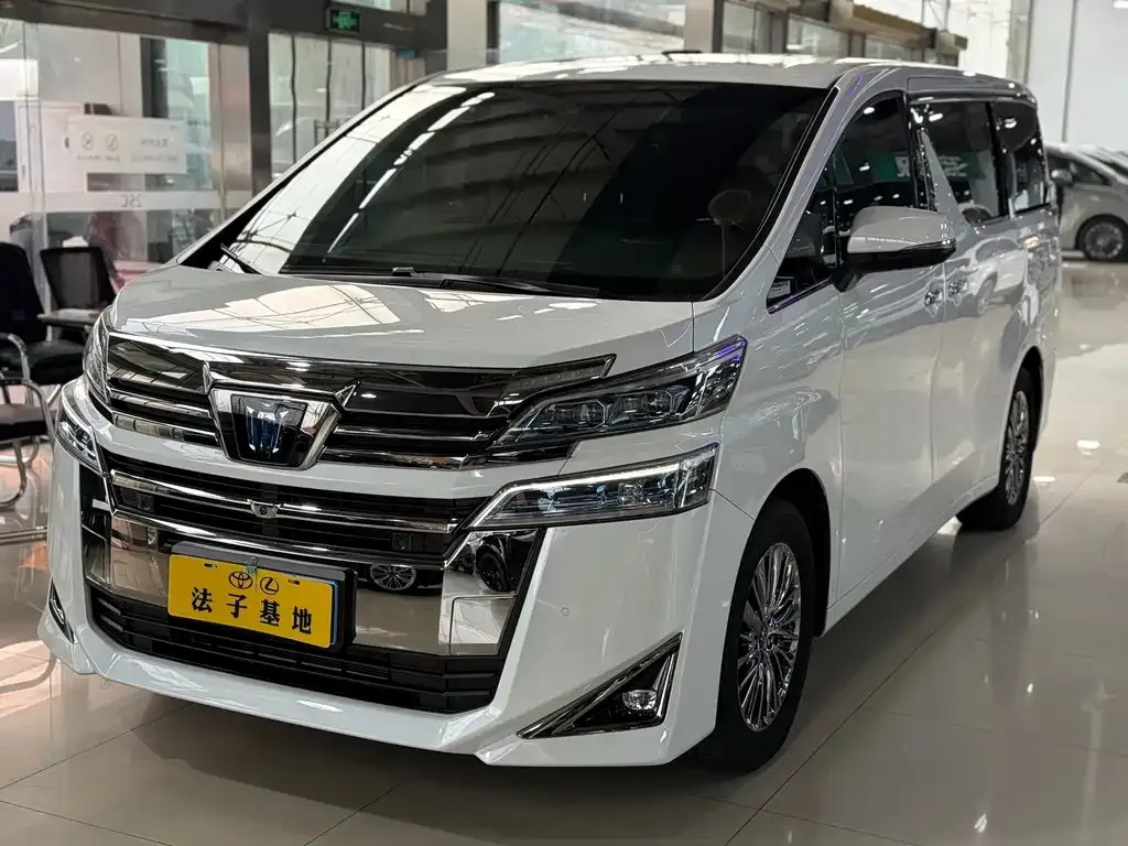 Toyota Vellfire — фото 4