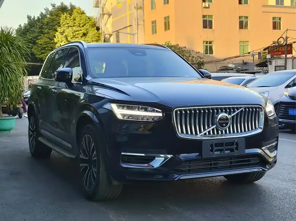 Volvo XC90 PHEV — фото 3