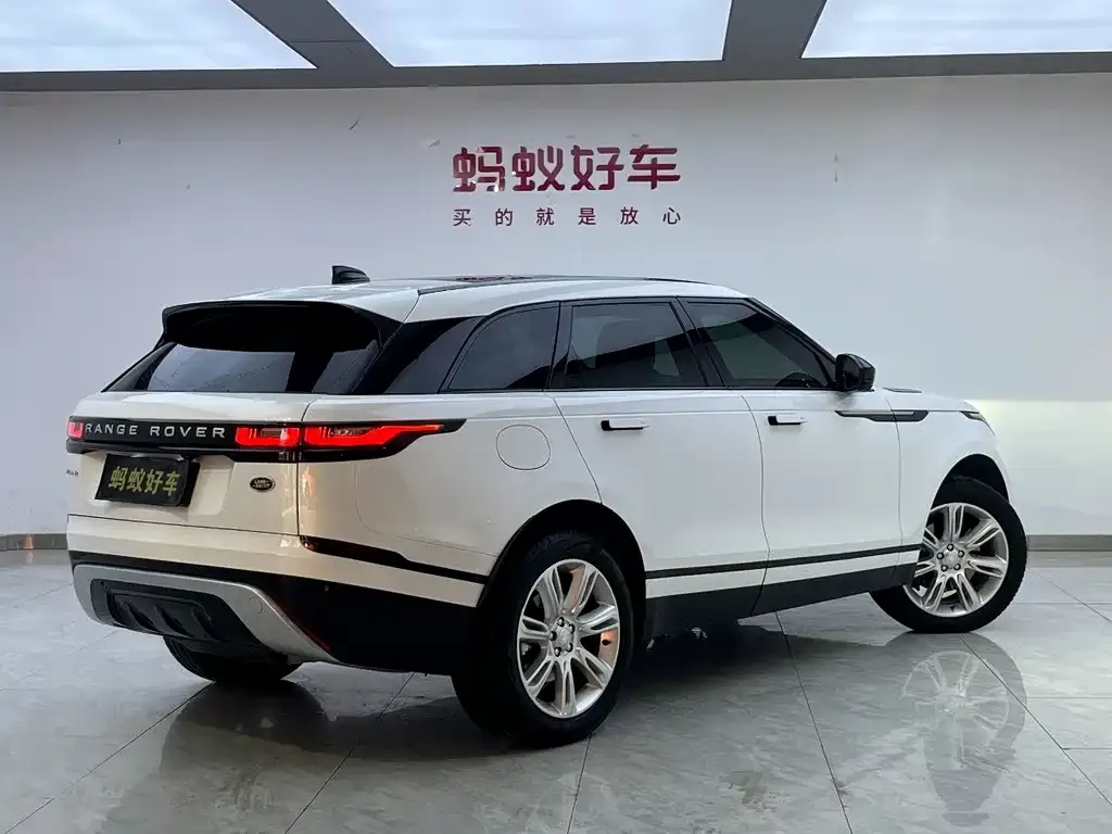 Land Rover Velar — фото 6