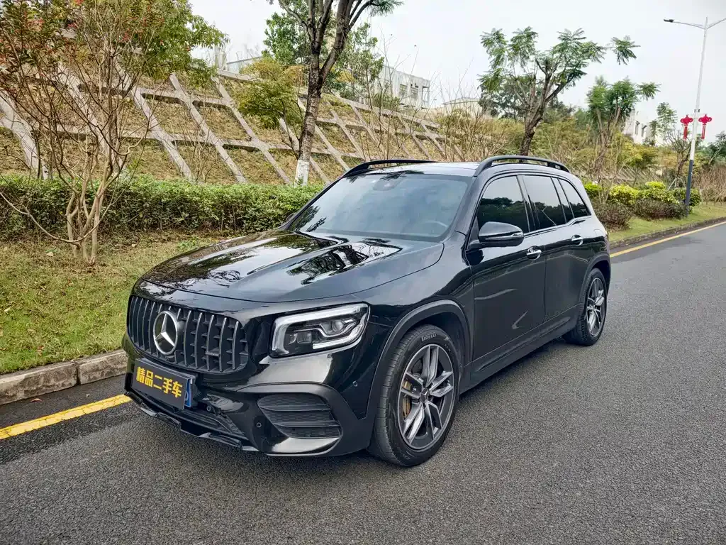 Mercedes-Benz GLB AMG — фото 1