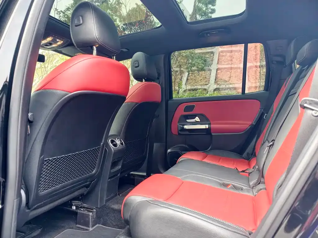 Mercedes-Benz GLB AMG — фото 10