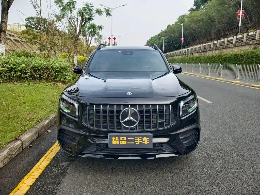Mercedes-Benz GLB AMG — фото 2