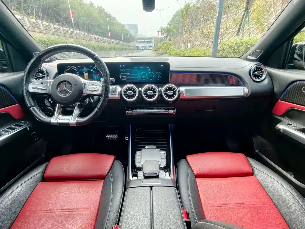 Mercedes-Benz GLB AMG — фото 8