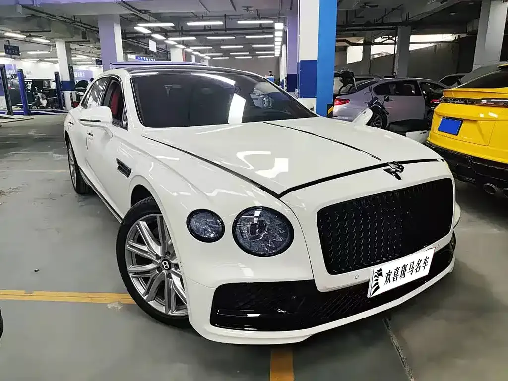 Bentley Flying Spur — фото 3