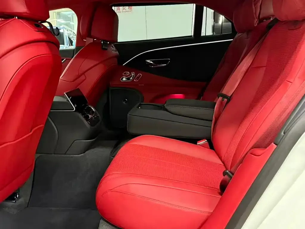 Bentley Flying Spur — фото 7