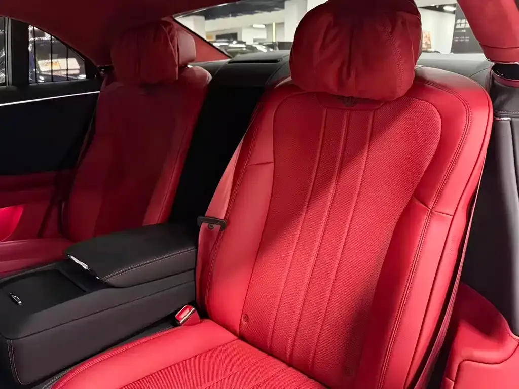Bentley Flying Spur — фото 8
