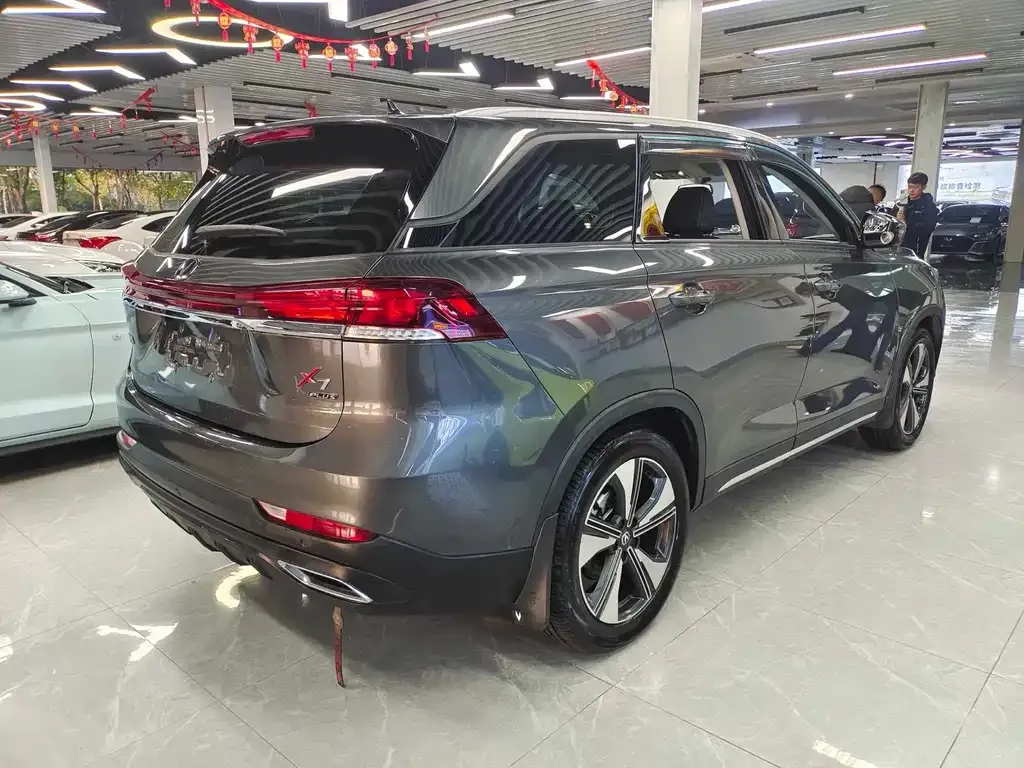 Changan X7 PLUS — фото 8