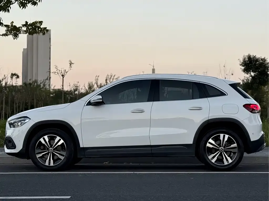 Mercedes-Benz GLA — фото 4